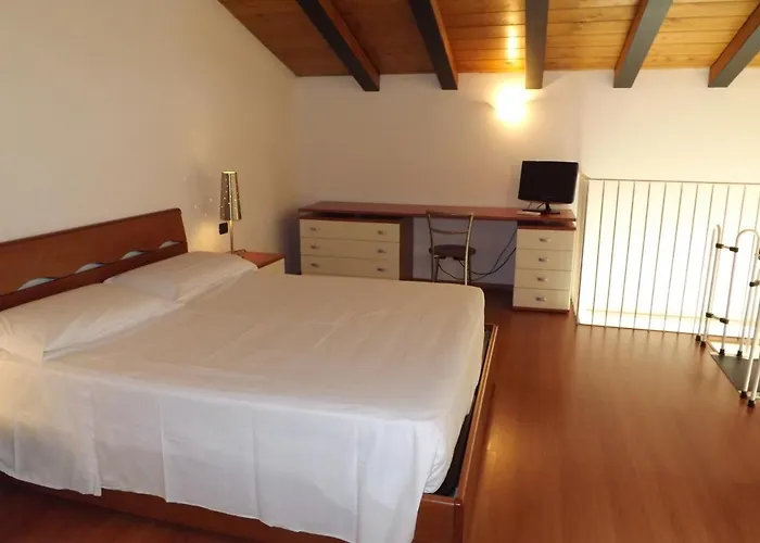 Lägenhetshotell Easy - And Navigli Milano