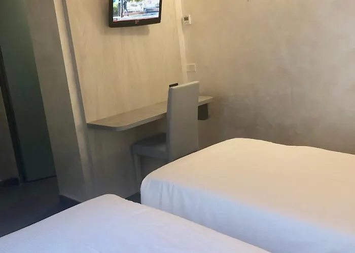 伯尔扎诺酒店 酒店