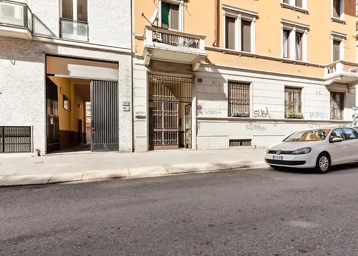 Guesthost - Cosy Nest Isola District Heart Milão