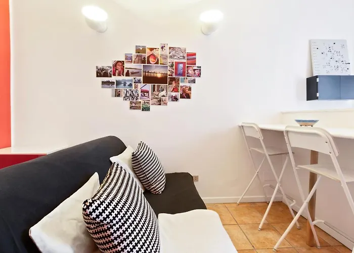 Guesthost - Cosy Nest Isola District Heart Milán