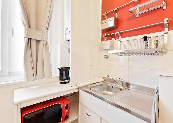 Guesthost - Cosy Nest Isola District Heart * Milão