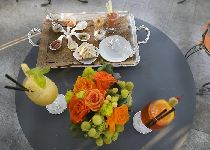 Отель Santa Marta 4*