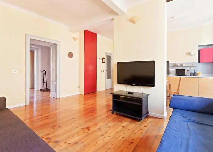 Guesthost - Corso Buenos Aires Colourful Flat Apartment