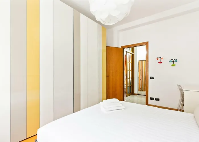 Guesthost - San Siro Stadium Garden Flat דירה מילאנו