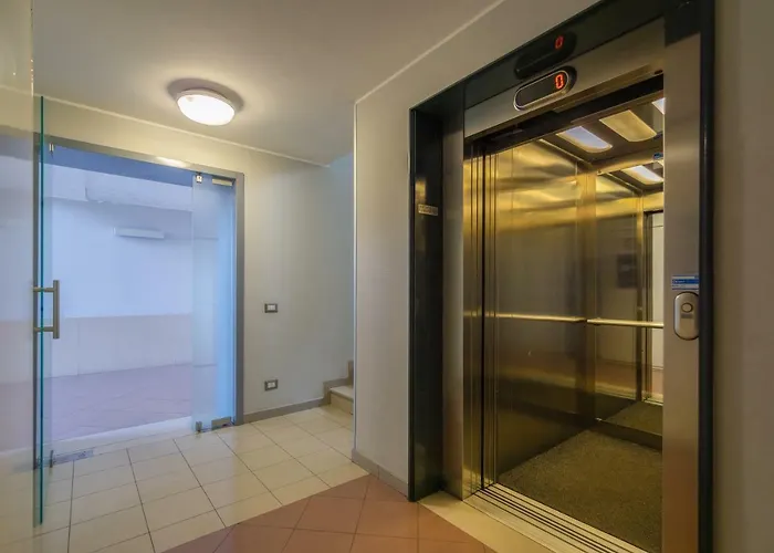 Lägenhet Casa Da Linea Milano