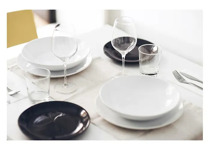 Taking A Walk In The Beating Heart Of Navigli 아파트