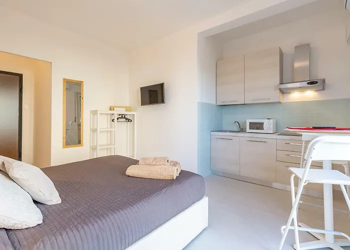 Alessia's Flat- M3 Corvetto Appartement Milaan