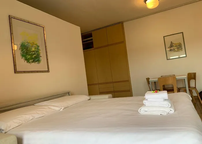 Kibilu - Fiera Milano, Vicinanze Rho, Linea Rossa Qt8 * 밀라노