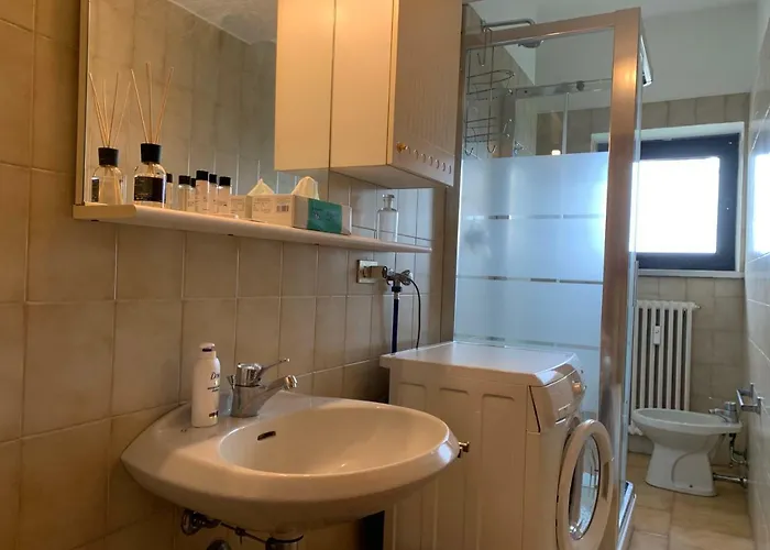 Kibilu - Fiera Milano, Vicinanze Rho, Linea Rossa Qt8 *