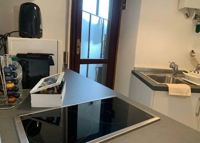 Kibilu - Fiera Milano, Vicinanze Rho, Linea Rossa Qt8 밀라노