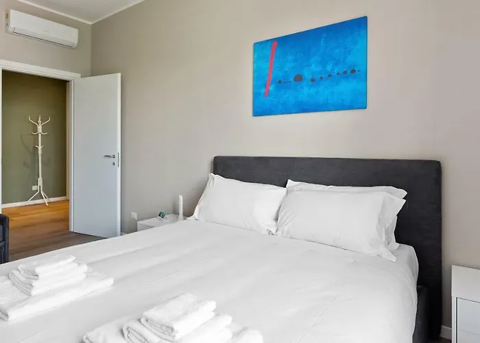 Italianway Easy - Largo Allegri 4 Milano