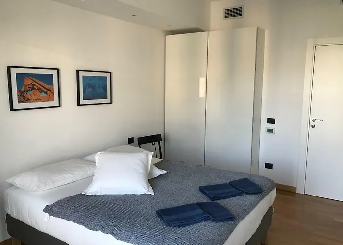 Feel@home Apartment+rooms شقة