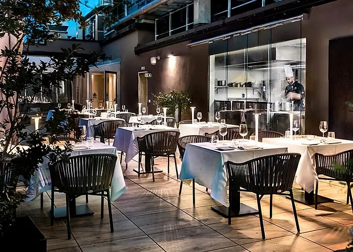 The Square Duomo - Preferred & 4* Milánó