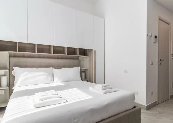 Italianway Easy - Napo Torriani 22 B *