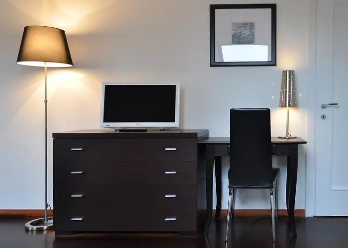 Lägenhetshotell Easy - And Navigli