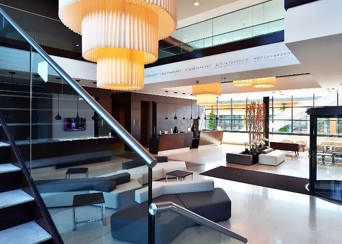 Hilton Garden North Отель 4*