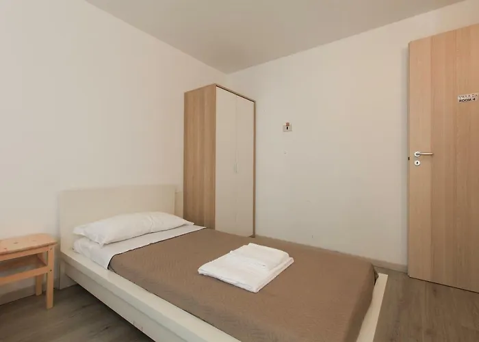 Penzion Red Line Division 3*