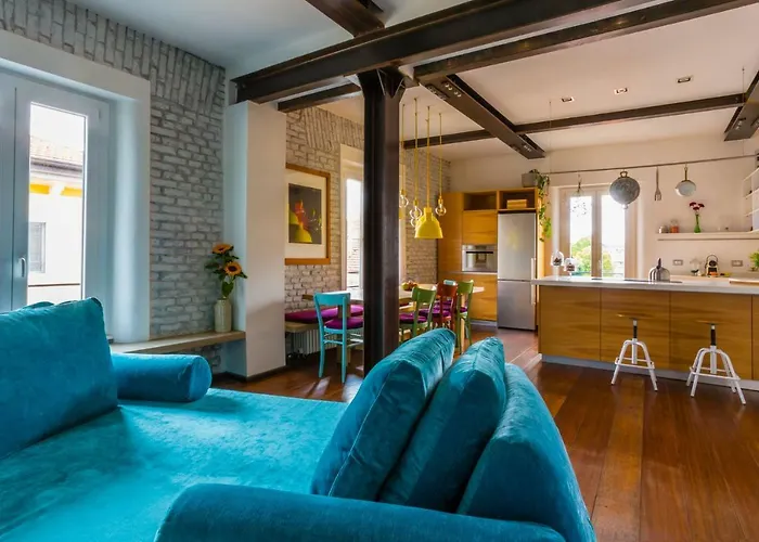 Stellar Design 2br Loft Next To Navigli & Duomo 밀라노