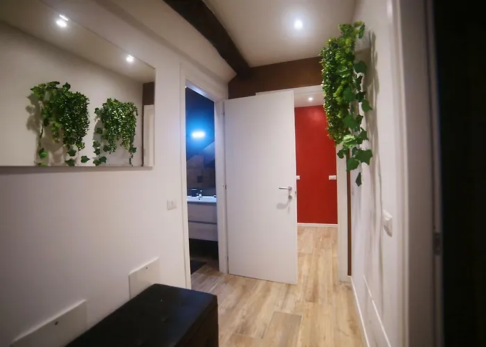 Garibaldi Fifty Attic Near Duomo *