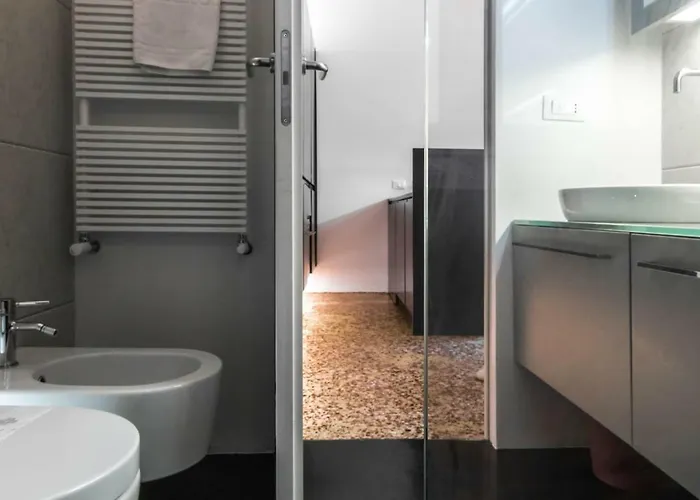 Joivy Superb 1bed In Brera Milan