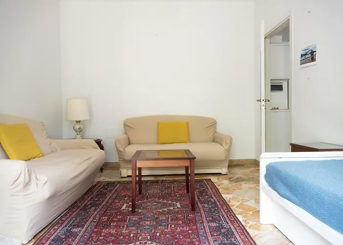 Youhosty - Pezzotti 18 Apartament *