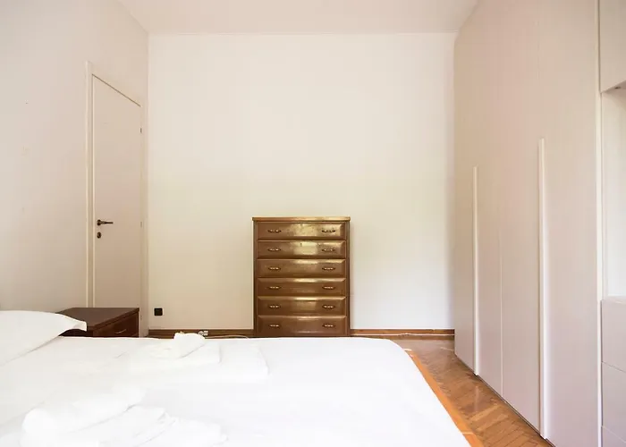 Youhosty - Pezzotti 18 Apartament *