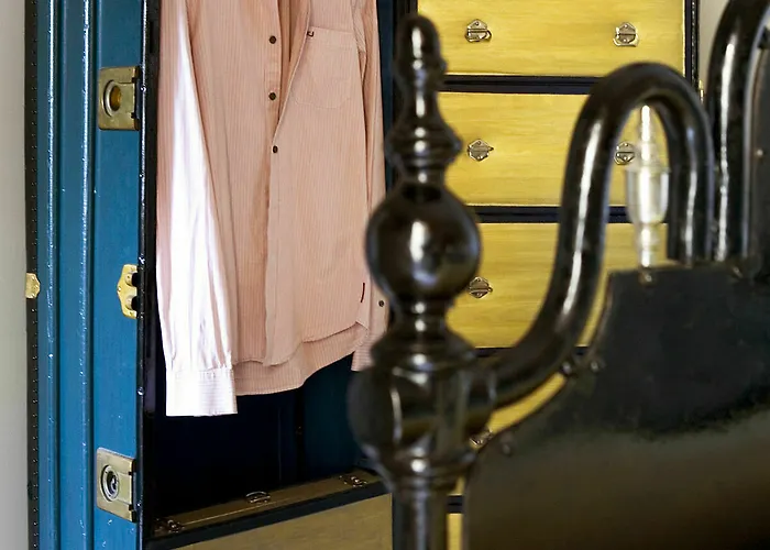 Rosso Segnale Gasthuis Milaan