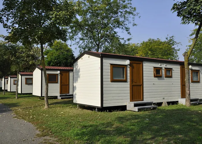 Kemp Village Citta Di Milán