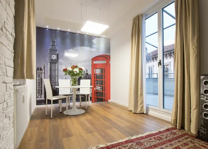 圣特克拉公寓 公寓 *