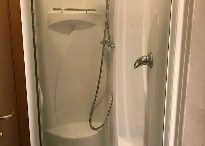 Kibilu - Via Falcone - Centre - Duomo * מילאנו