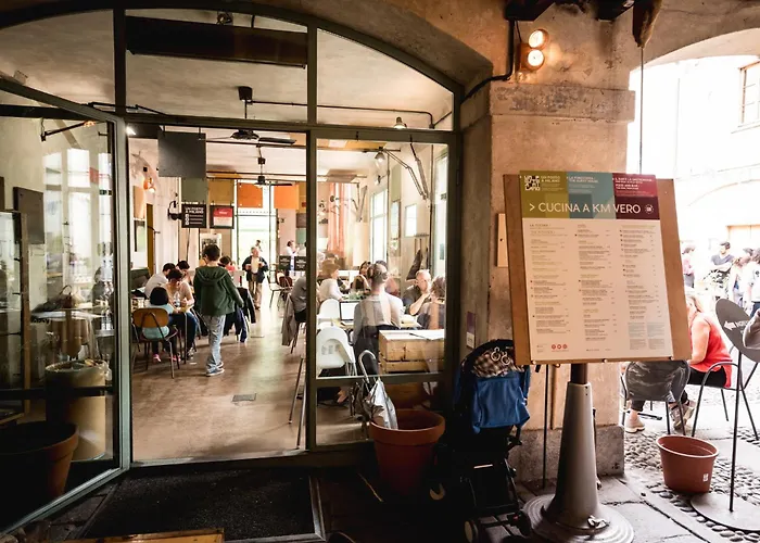 Un Posto A - All'interno Di Cascina Del 700 3* Milánó