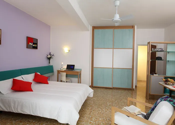 주스티 6 3* 밀라노