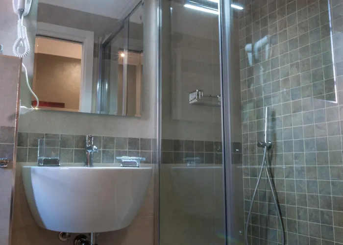 בית הארחה Bed Linate 4*