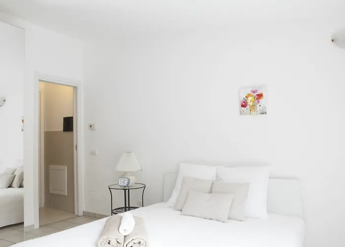 شقة Alessia's Flat - Loreto ميلان