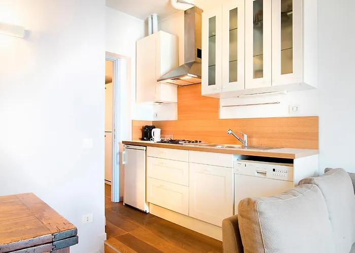 Easyhomes - Porta Venezia Oberdan 아파트 *