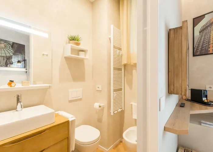 Duomo Deluxe 3* Milão