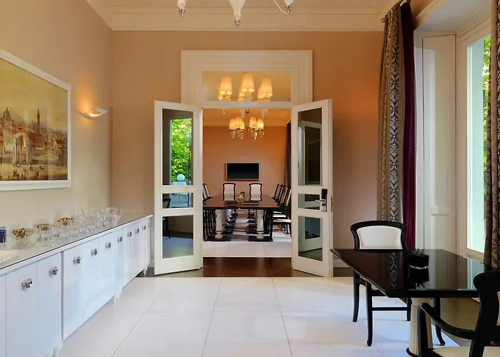 Sheraton Diana Majestic