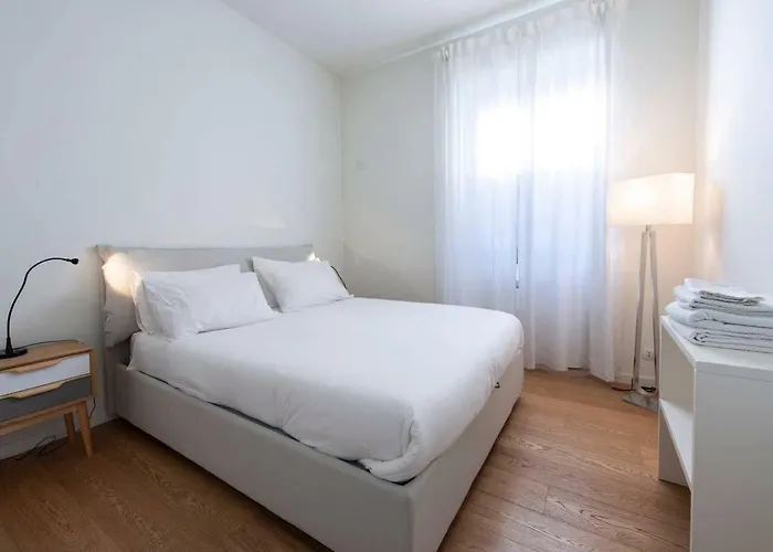 Joivy 1br In Isola With Stunning View To Bosco Verticale *