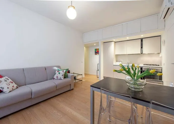 Joivy 1br In Isola With Stunning View To Bosco Verticale