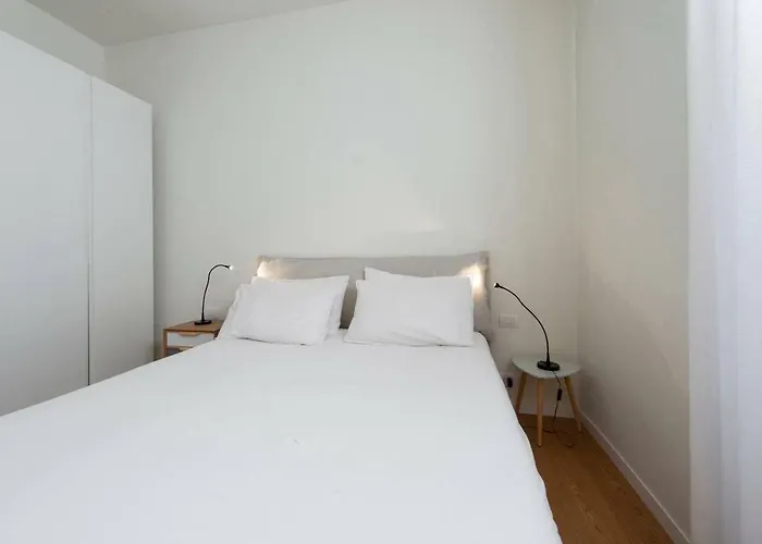 Joivy 1br In Isola With Stunning View To Bosco Verticale