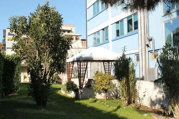 Ginosi Arizona Hotel 3*