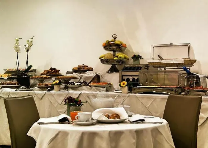 Ih Puccini 酒店 4*