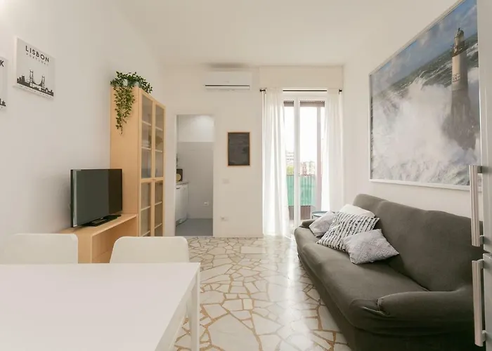 The Rent - Maciachini Two Bedroom