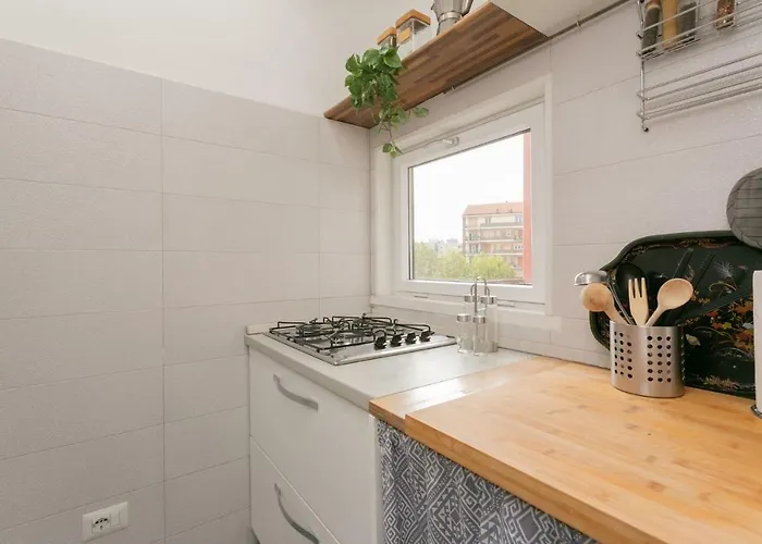 The Rent - Maciachini Two Bedroom Apartmán *