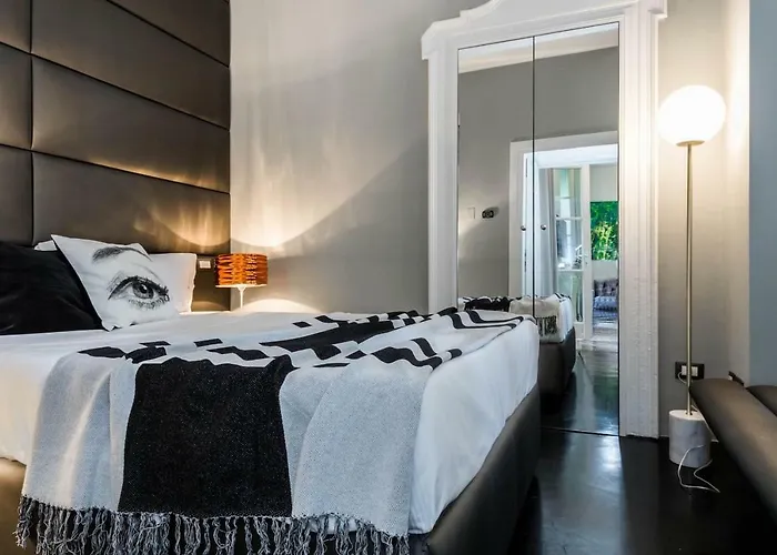 Apartment Joivy Superb 1bed In Brera Milan