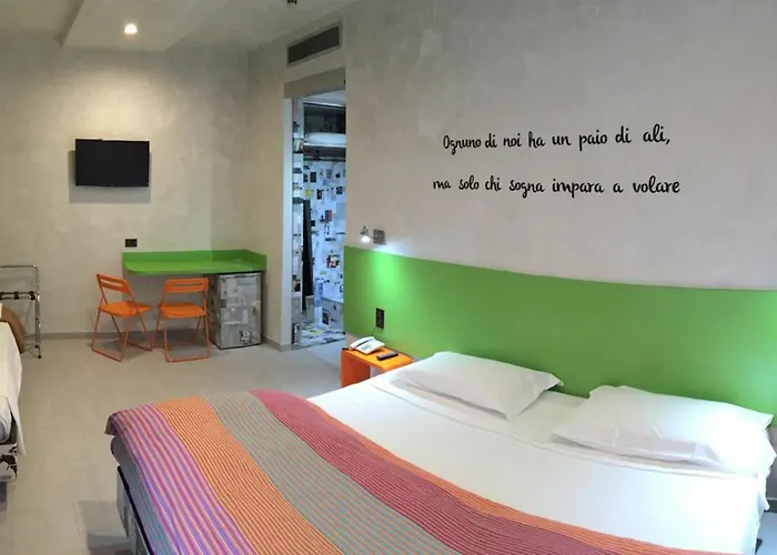 38 Hotell 3*