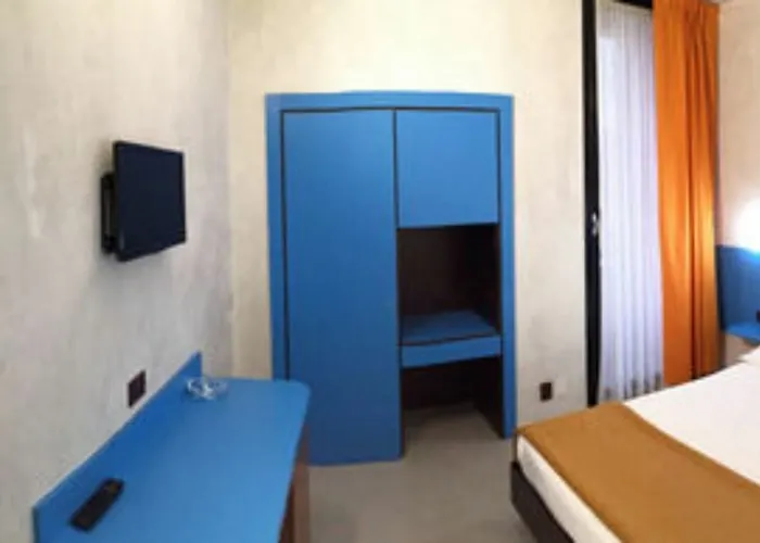 38 Hotell