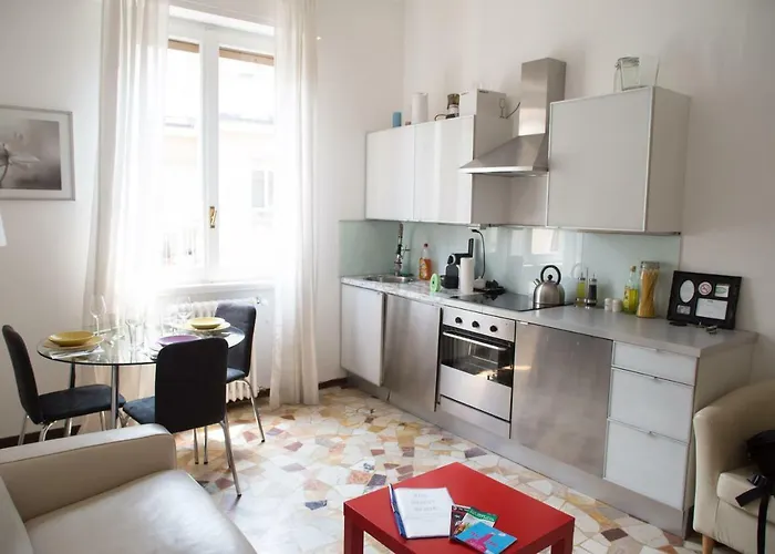 Convenient And Private Place In Milan דירה *