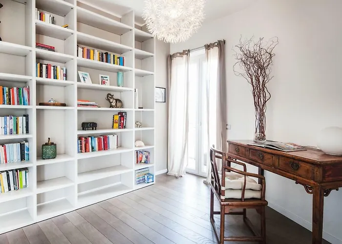 Lush Contemporary Flat, Wonderful With 3 Bedrooms, 6 Guests *