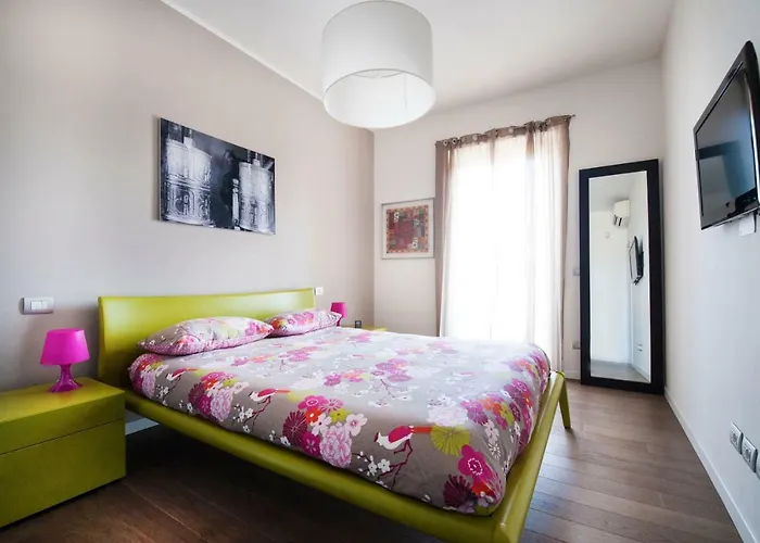 Lush Contemporary Flat, Wonderful With 3 Bedrooms, 6 Guests Apartment *